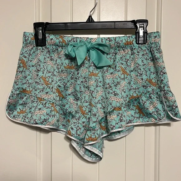 Victoria’s Secret Sleep Shorts Small - Picture 2 of 4